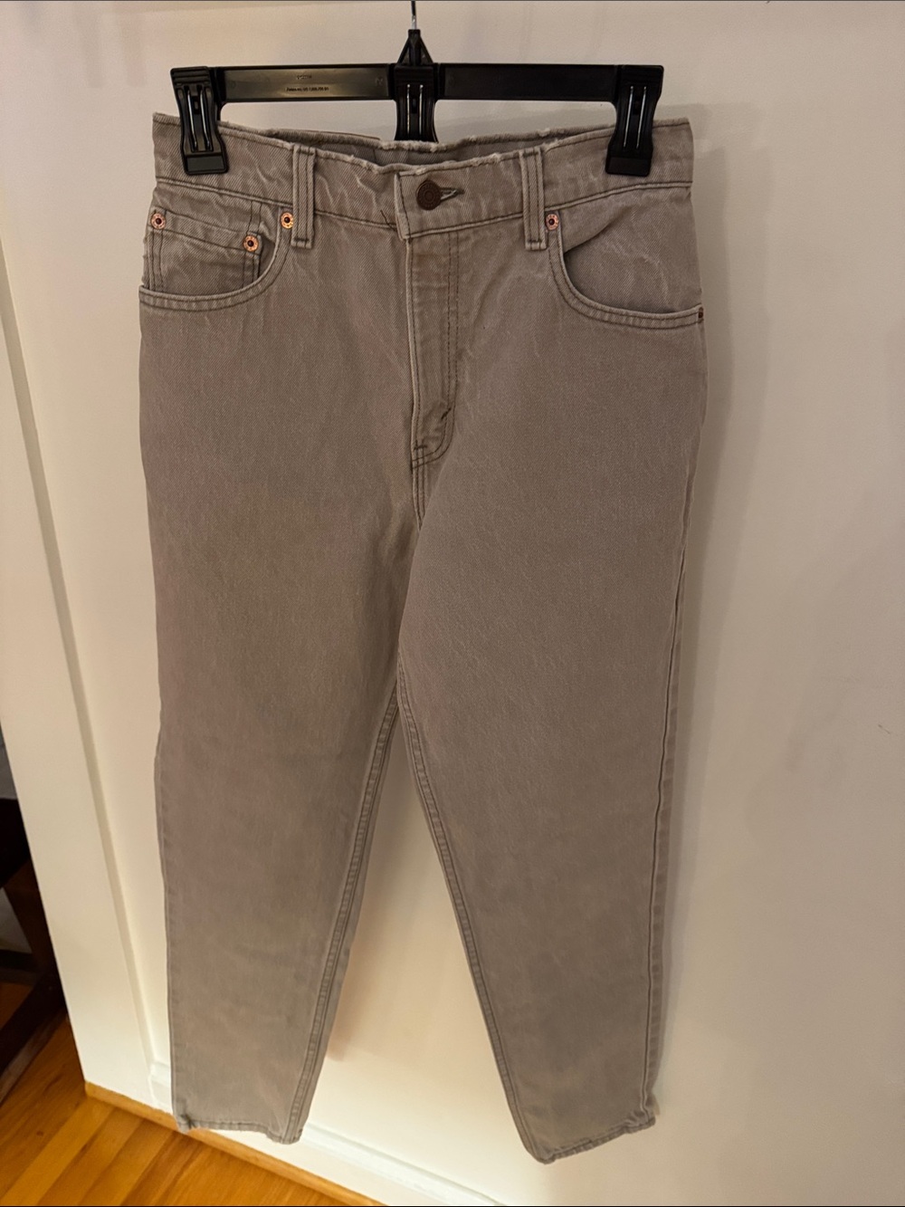 Levi's 551 Relaxed Fit Tapered Jeans in Light Taupe